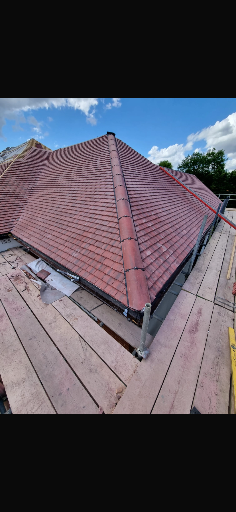 How can you tell a dodgy roofer